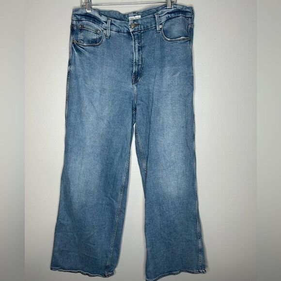 Good American Good Skate Jeans - Picture 8 of 8